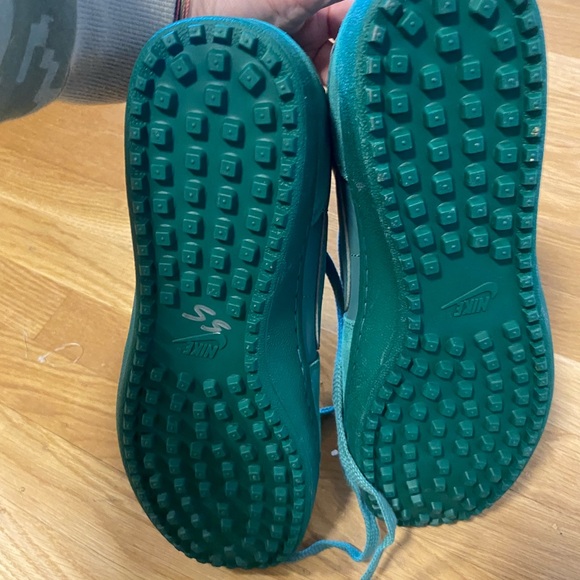 NEW Nike Field General Evergreen Aura - Picture 6 of 6